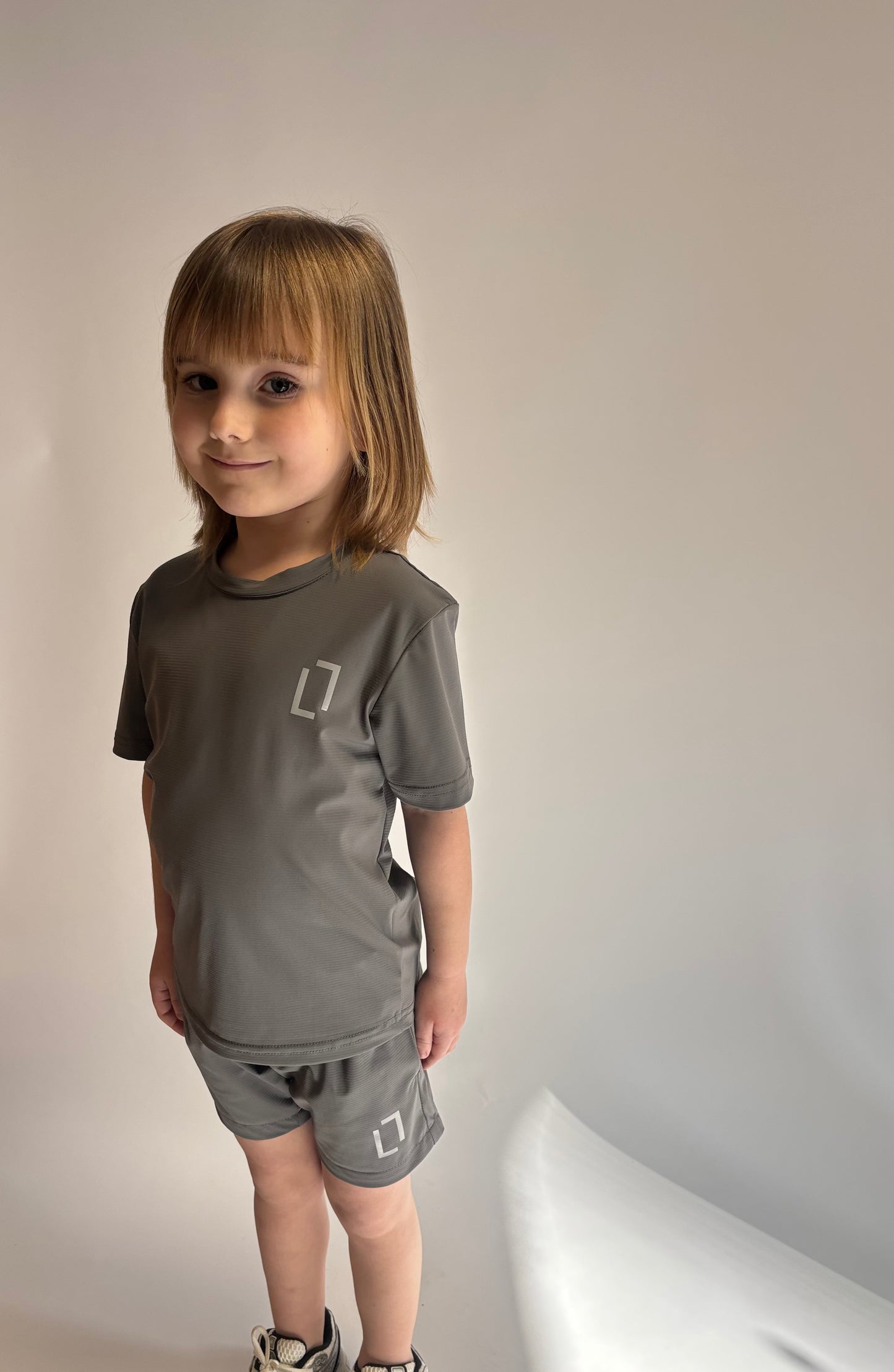 Bulletto kids formation set grey