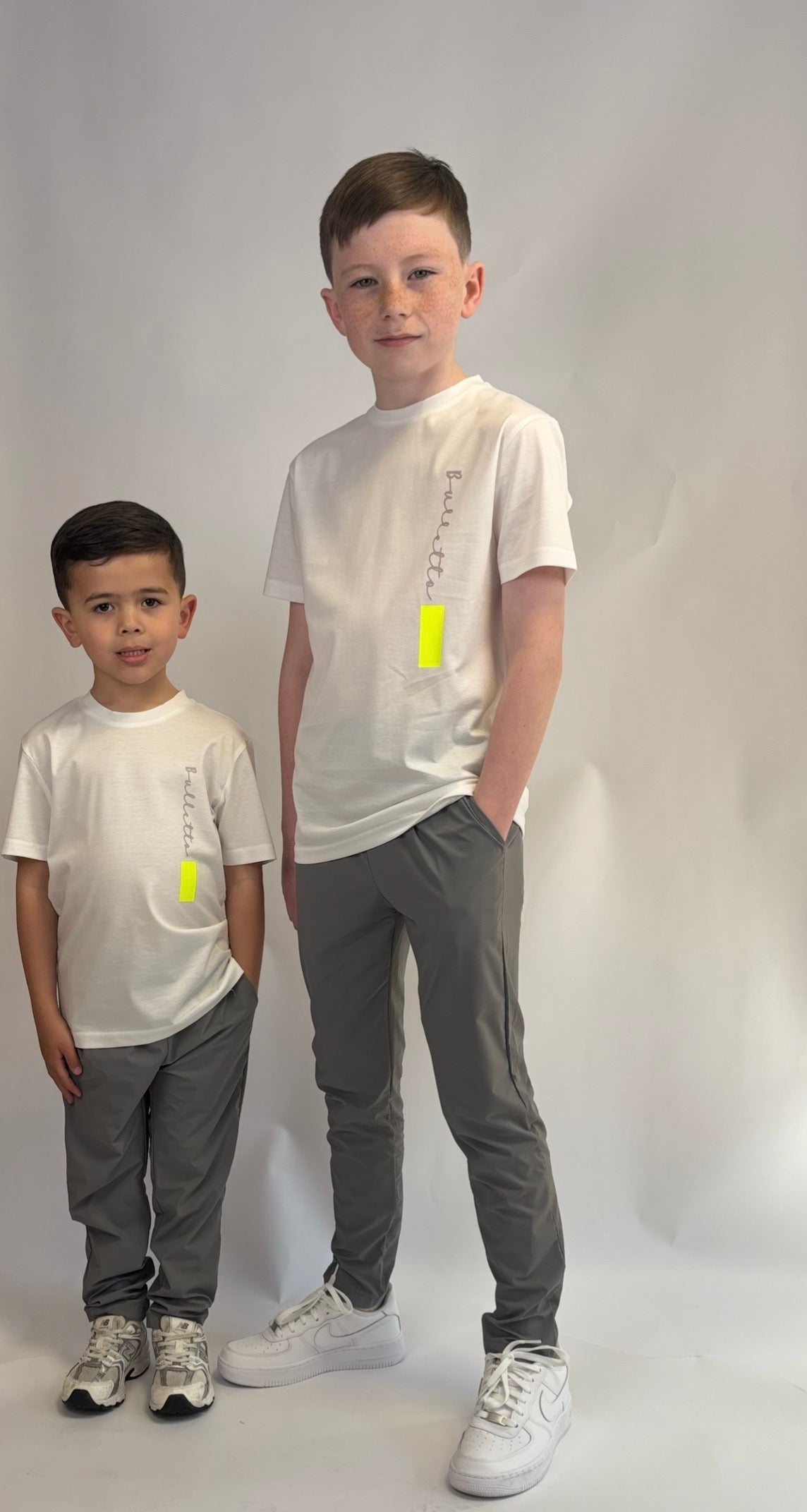 Bulletto  kids logo print tee white neon