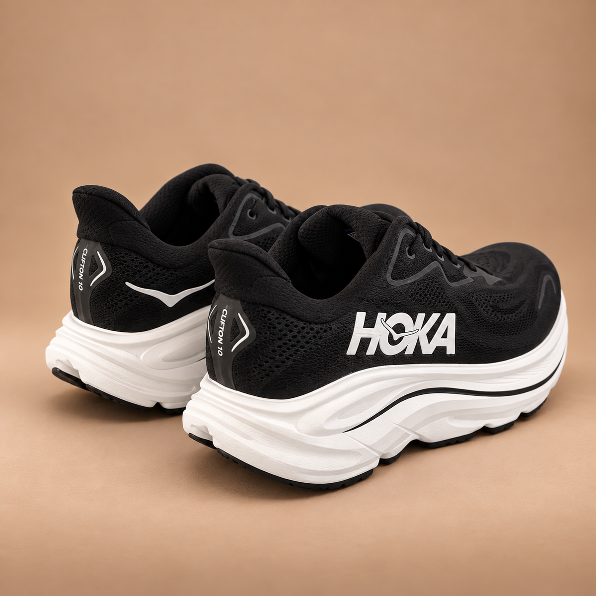 HOKA Clifton 10 Black / White