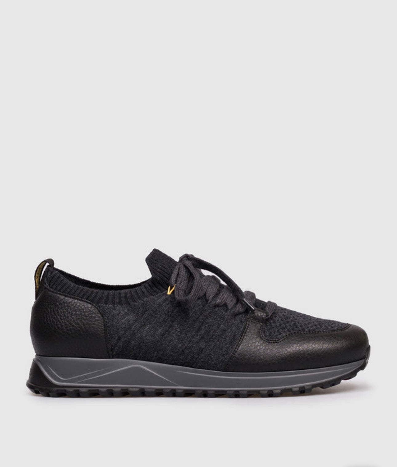 Doucals Black - GREY