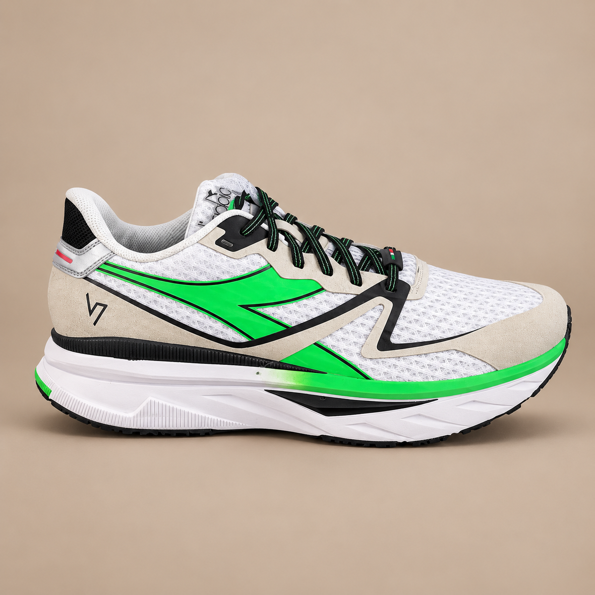 DIADORA Atomo V7000 Green / White / Black