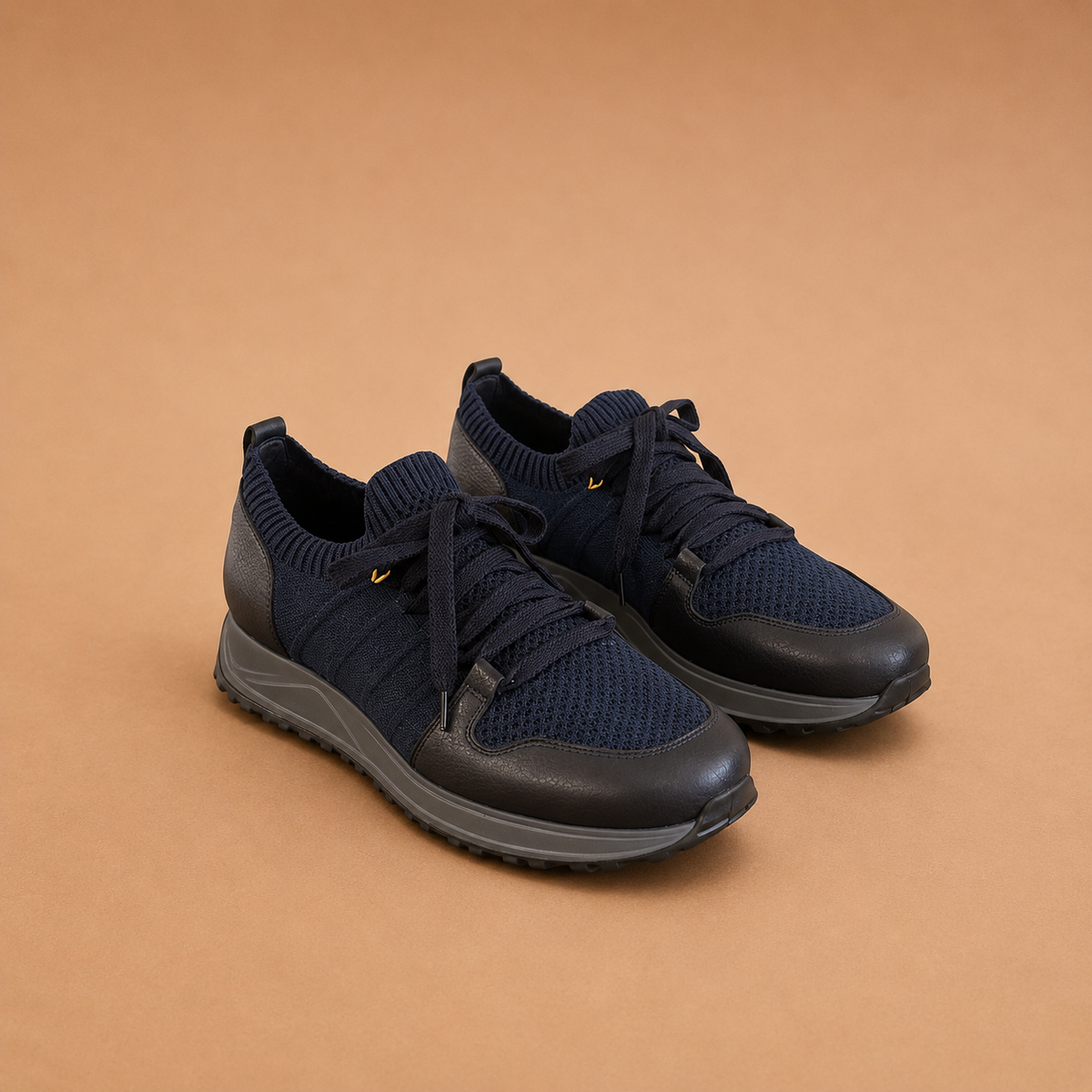 Doucals Navy sneaker