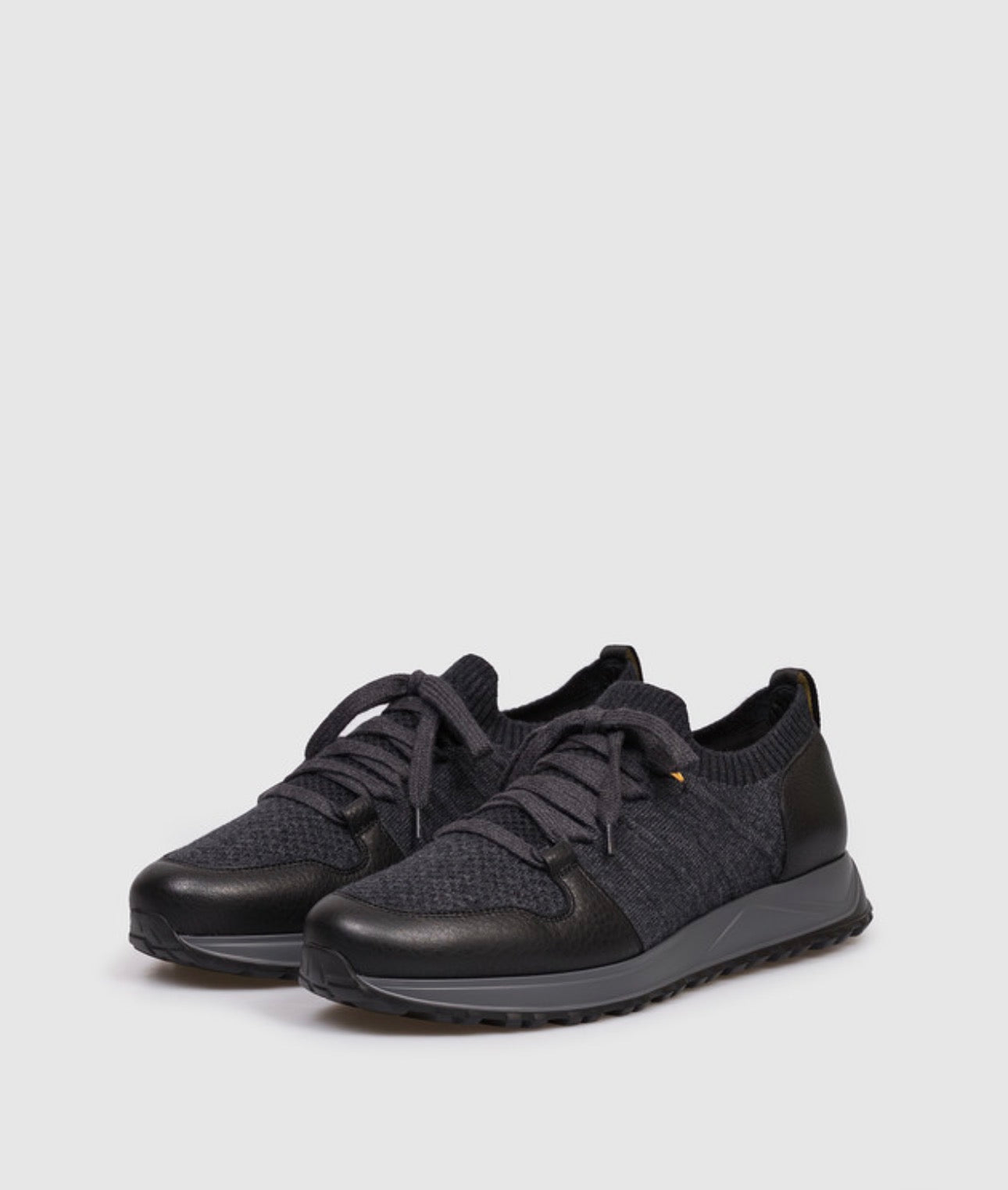 Doucals Black - GREY